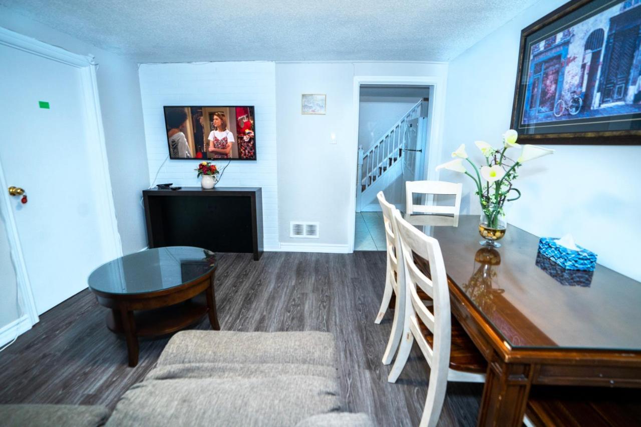 Villa Cozy 3Br 2Bth Lower Unit, A Min To Hwy401, 404 & Dvp Toronto Exterior foto